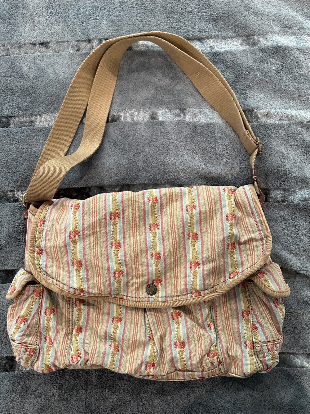 Vintage 1954 Fossil Striped Floral Crorssbody Shoulder Bag. Super Clean!